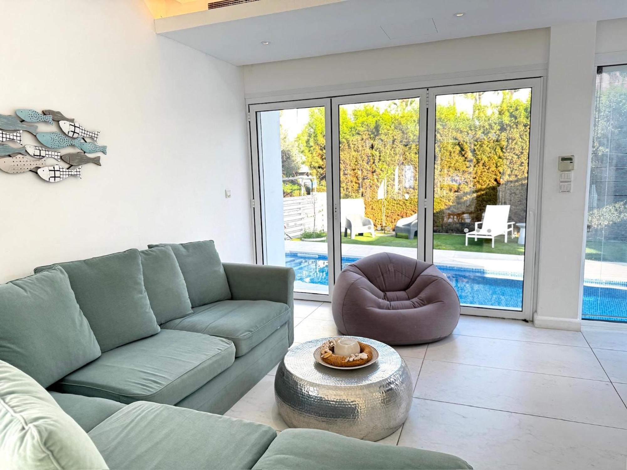 Sunset Family Villa, 1-min Walk To Protaras