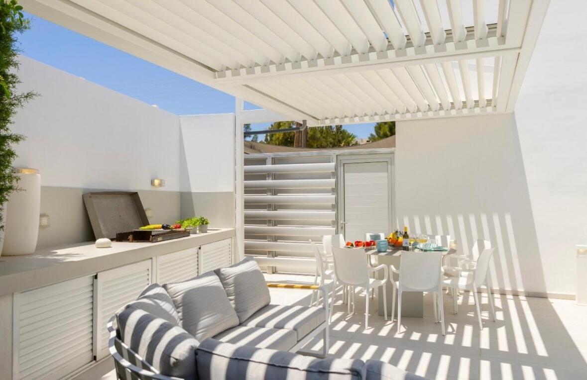 Sunset Family Villa, 1-min Walk To * Protaras