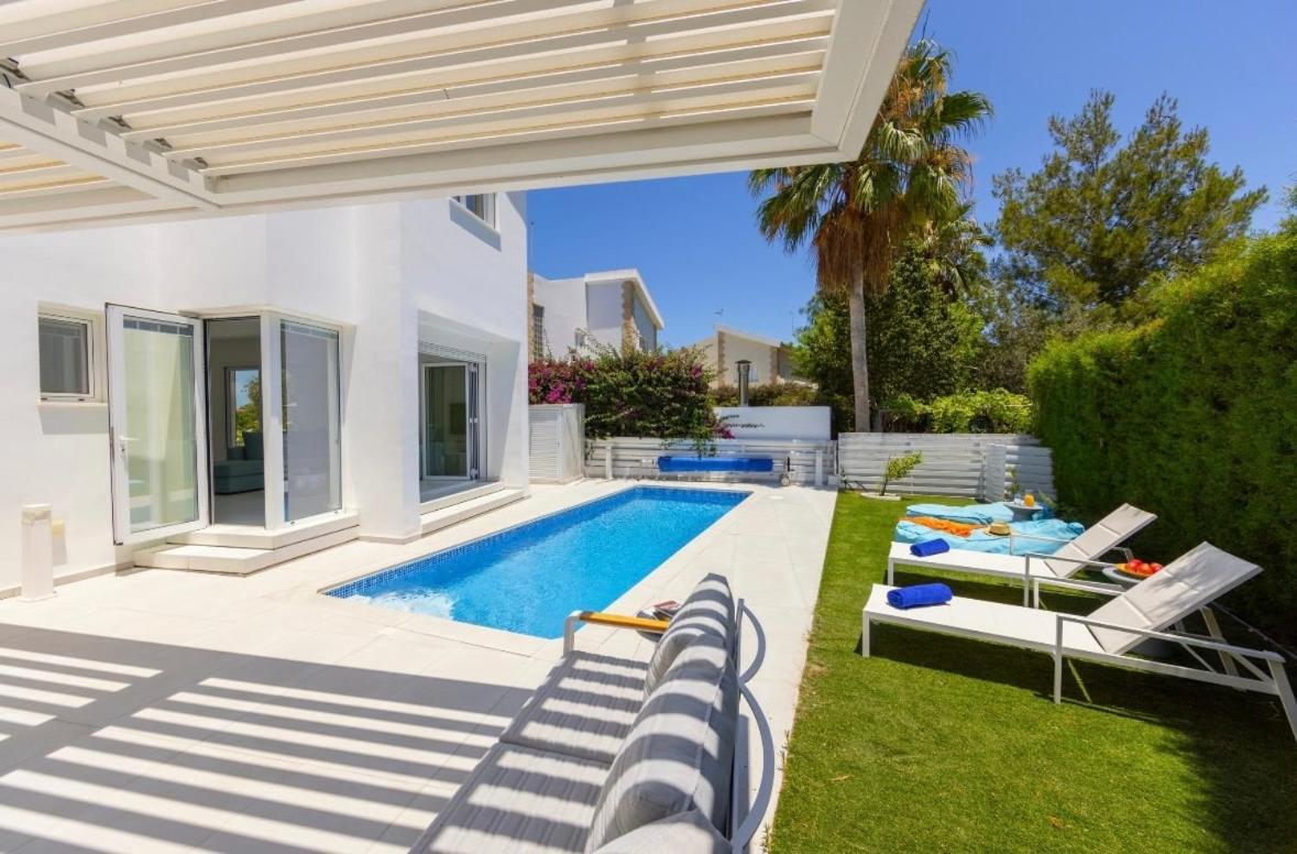 Sunset Family Villa, 1-min Walk To Villa Protaras