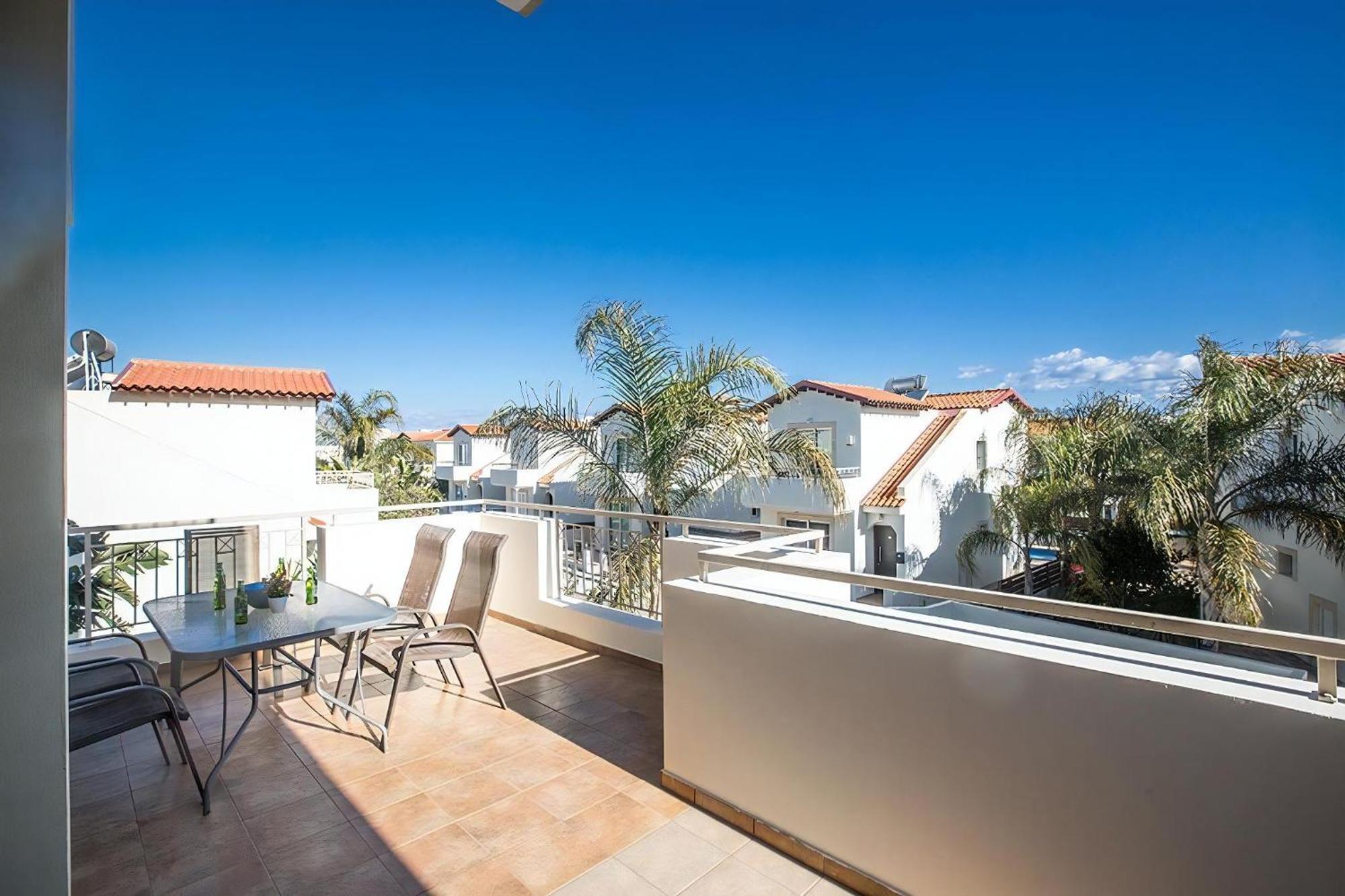 Apt, Faye Aq Or102 * Protaras