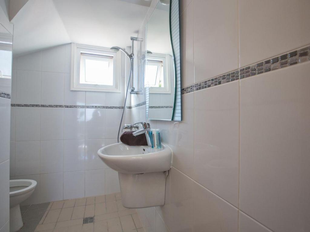 Villa Shaye Aq Me16 *