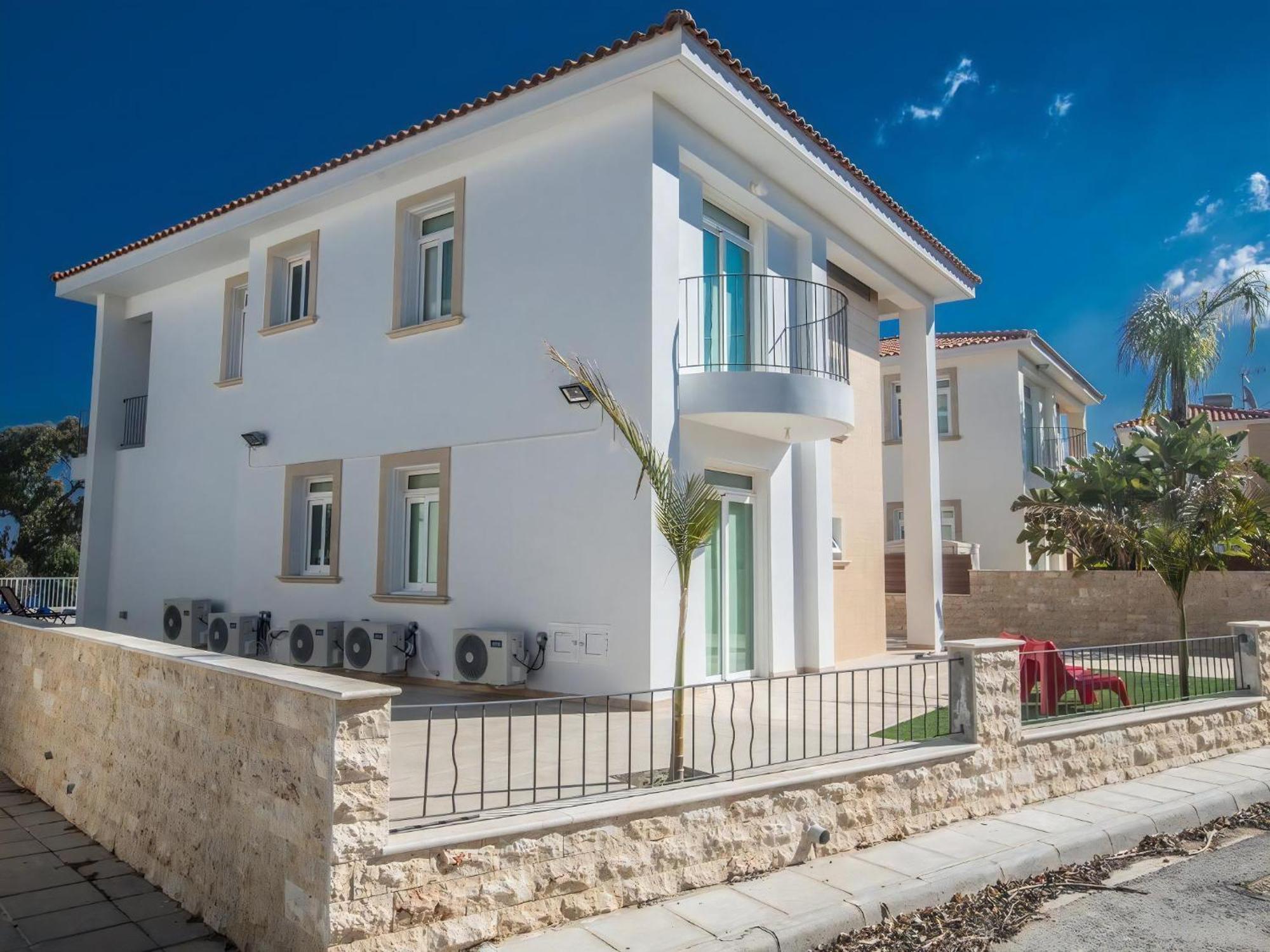 Villa Shaye Aq Me16