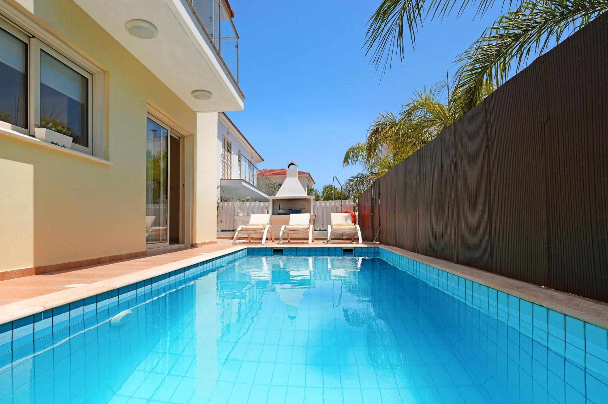 Holiday home Adonia - 30m From Pernera