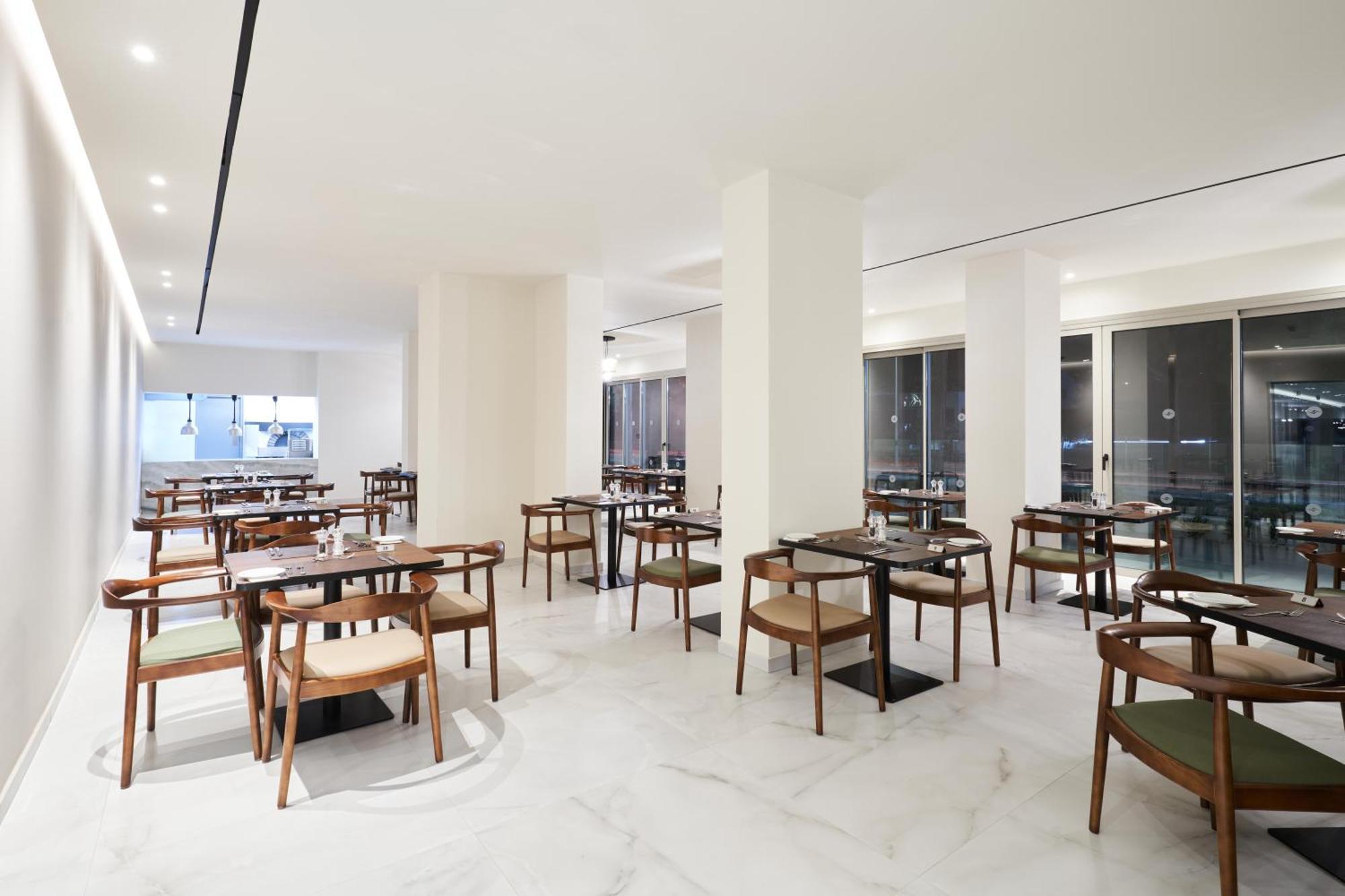 Aparthotel Maris Grand