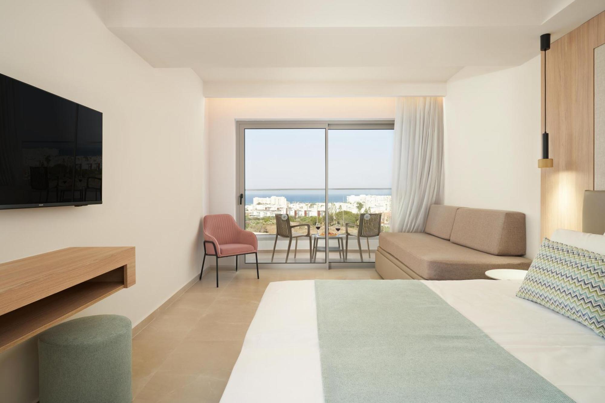 Maris Grand Aparthotel