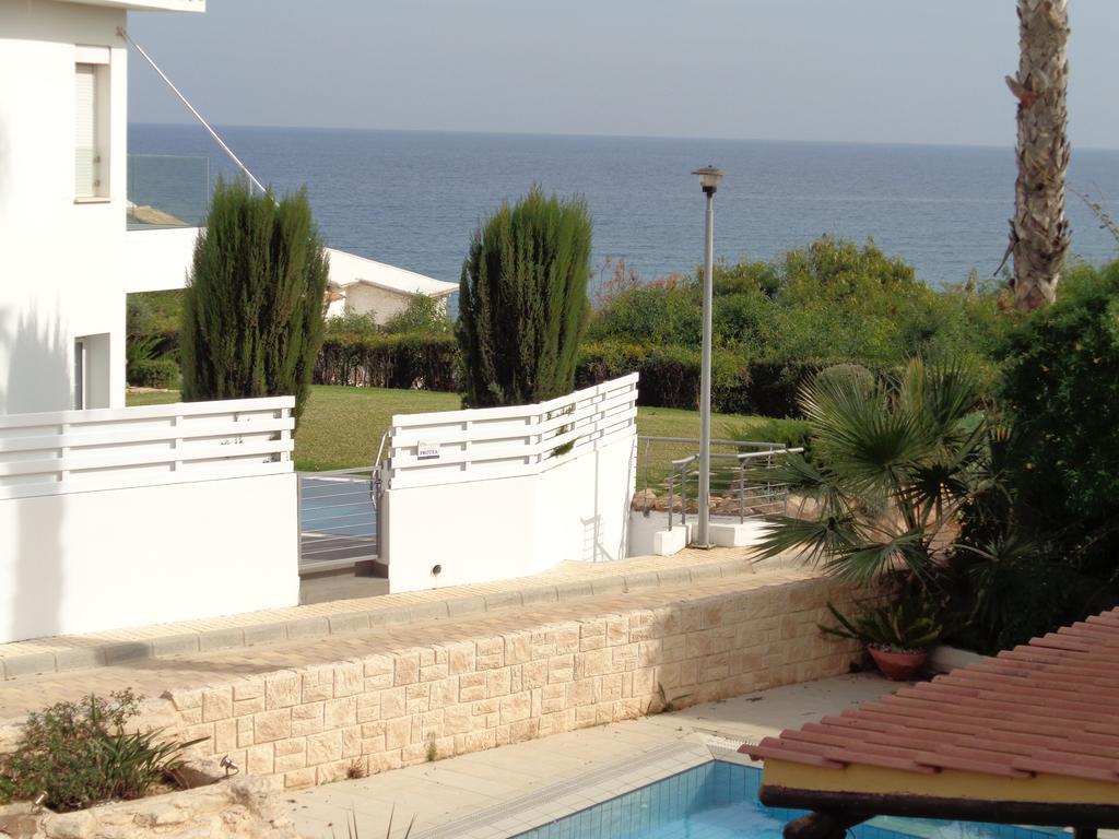 Chrysa Villa