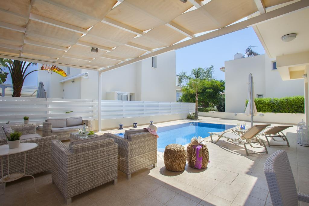 Holiday home Posidonas 3