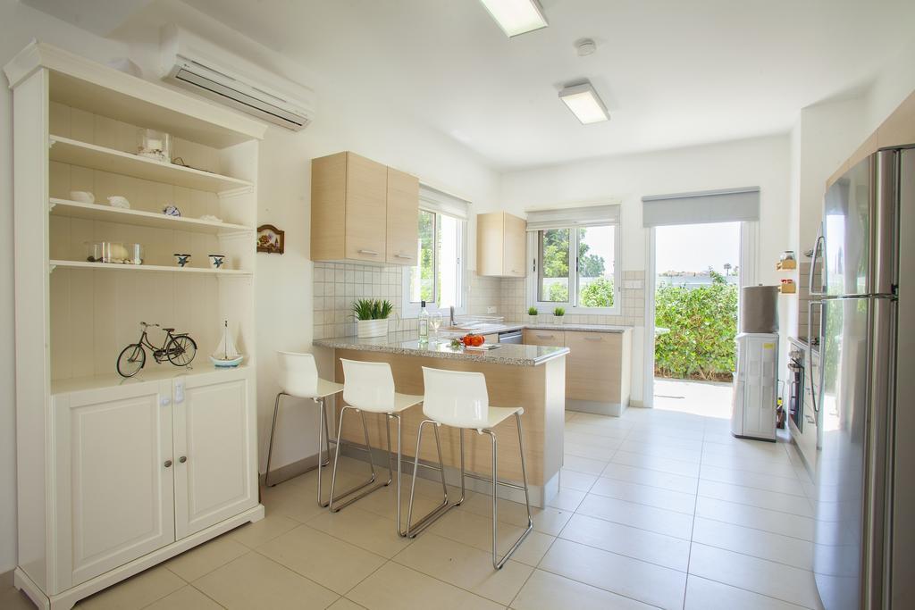 Holiday home Posidonas 3