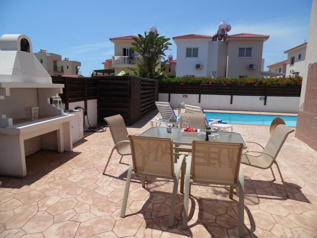 Knossos Villa