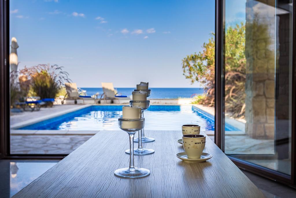 Villa Greko Mare Front Line *