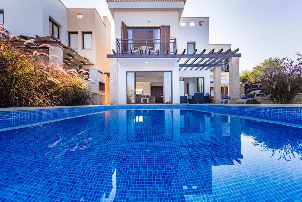 Greko Mare Front Line Villa Protaras