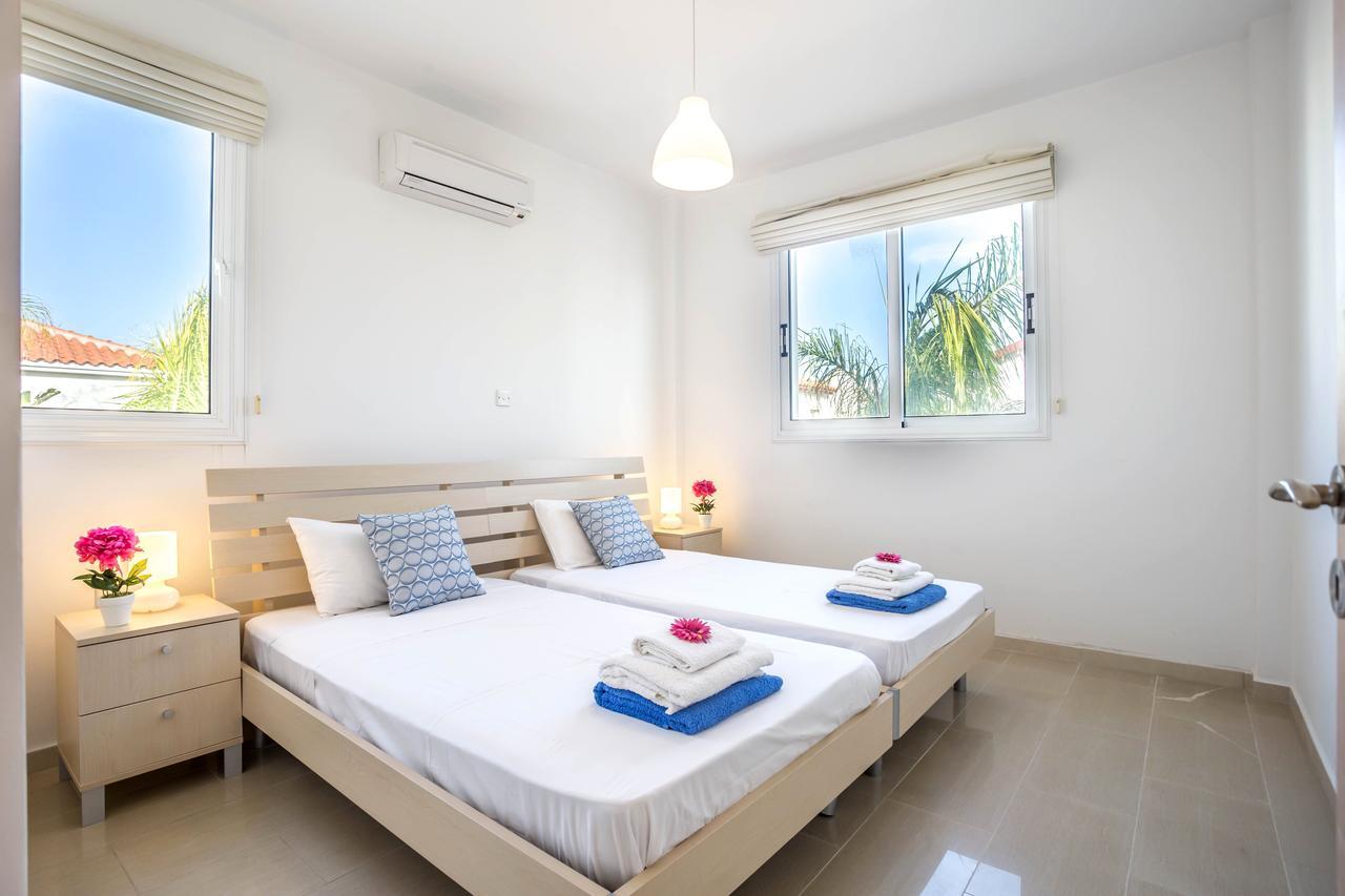 Costas Villa