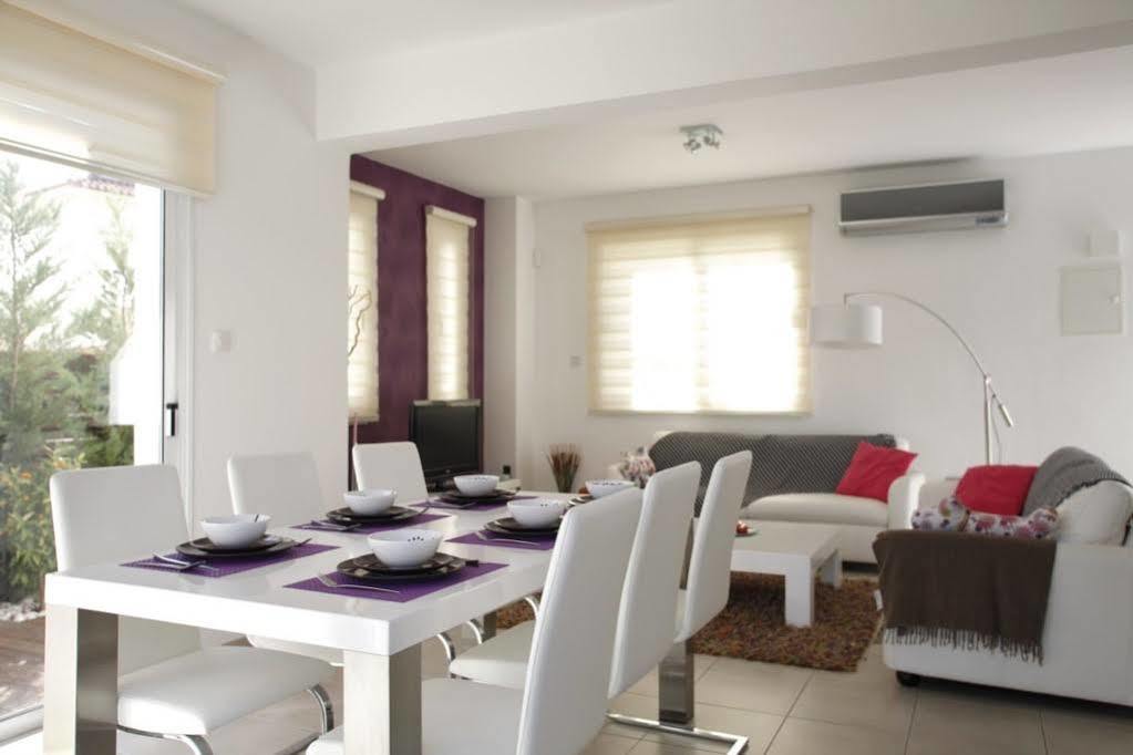 Chateau Blanc Villa Protaras