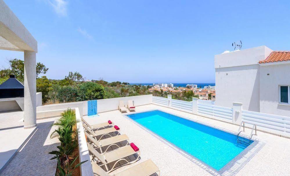 Villa Margarita Bay *