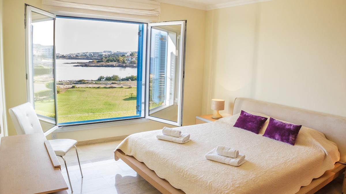 Luxury Bay View 20 Right On τhe