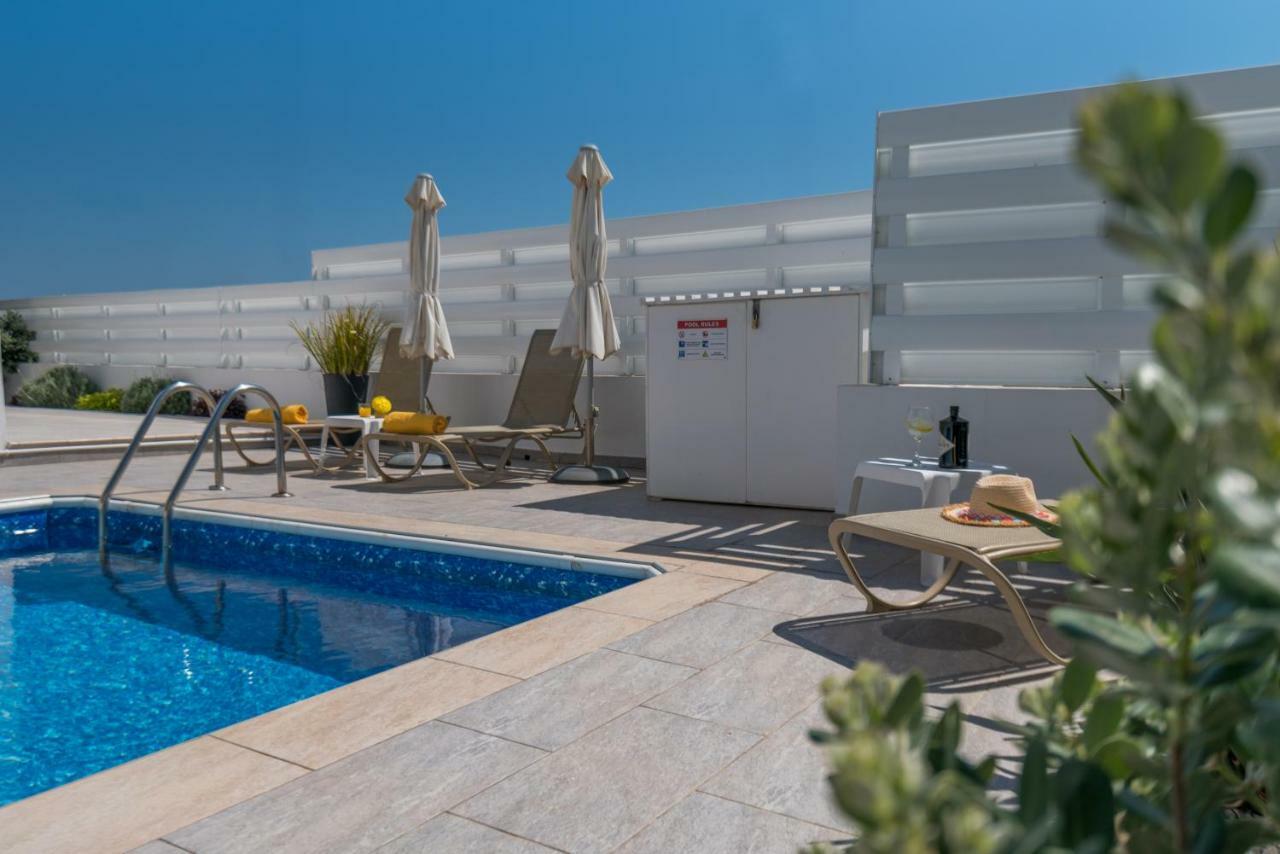 Villa Narcissos Bay View *