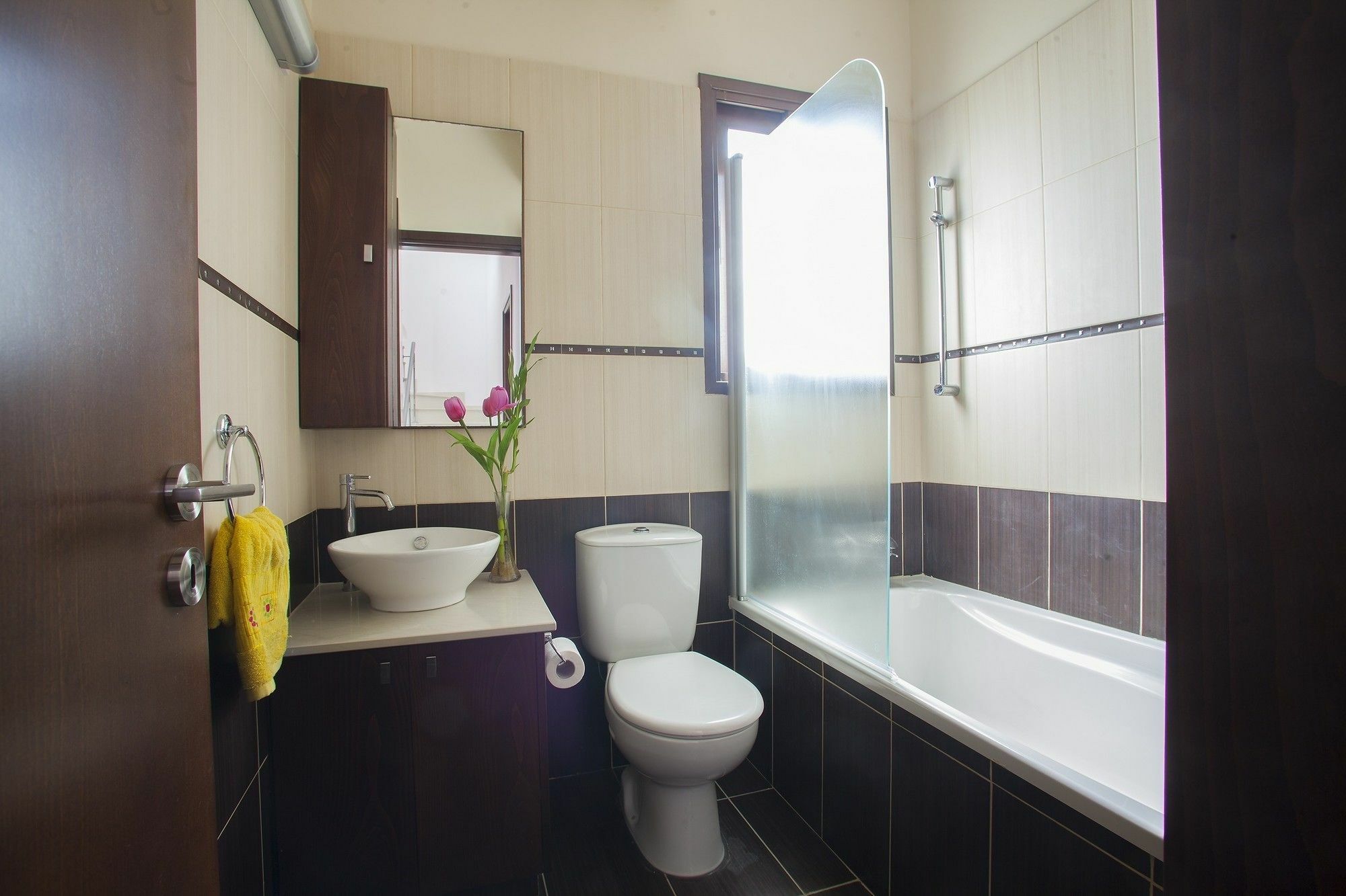 Grecos Grove Apartment