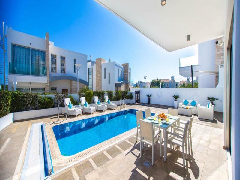 Oceanview Luxury 138 * Protaras