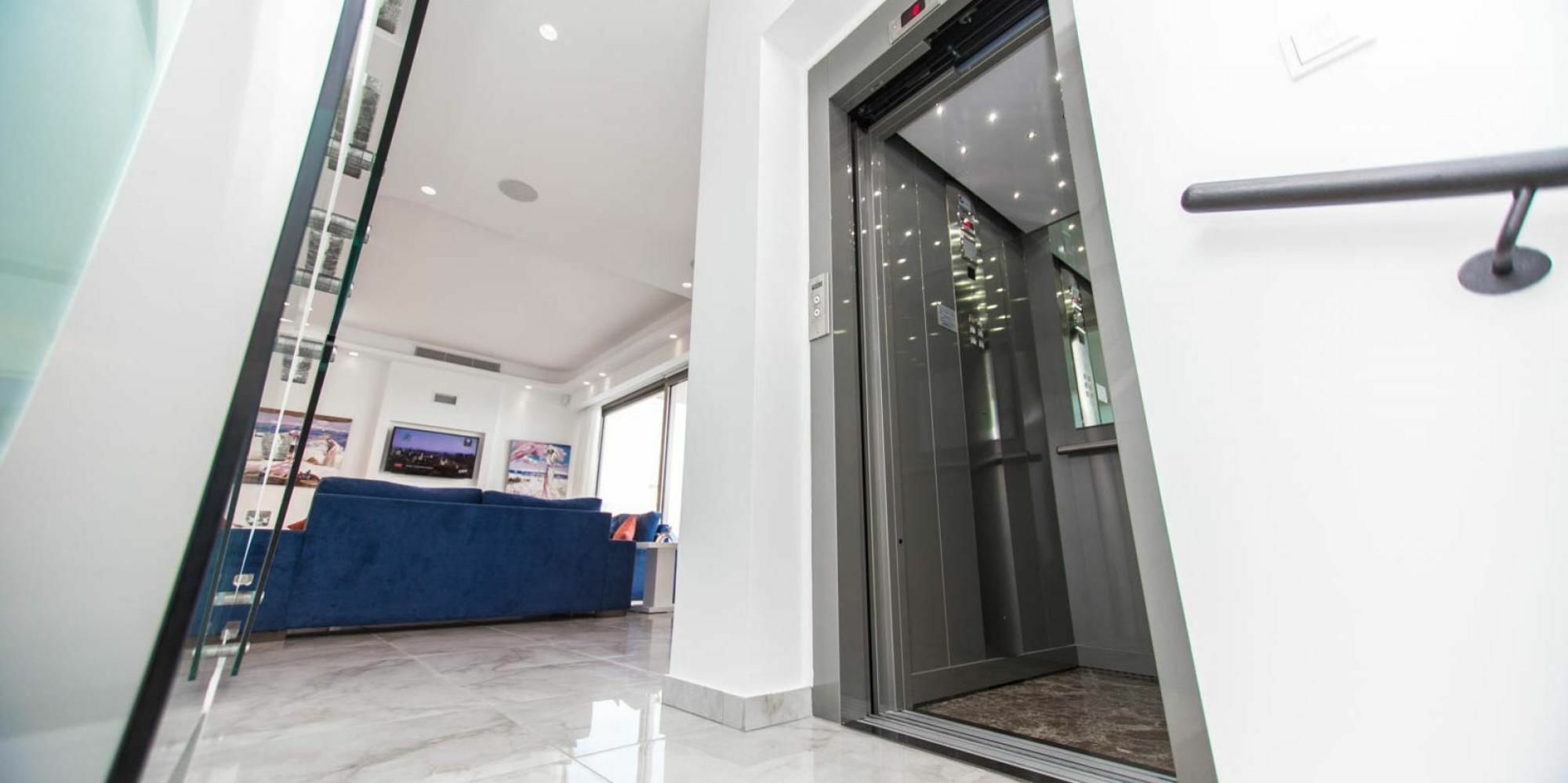 Oceanview Luxury 138 Apartment