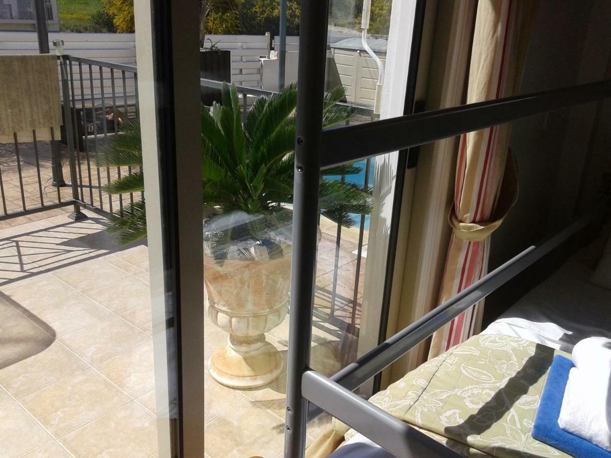 Arcadia Close Apartment *