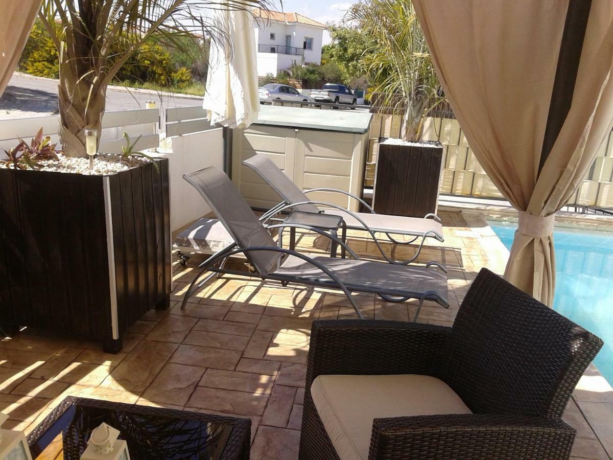 Arcadia Close Apartment