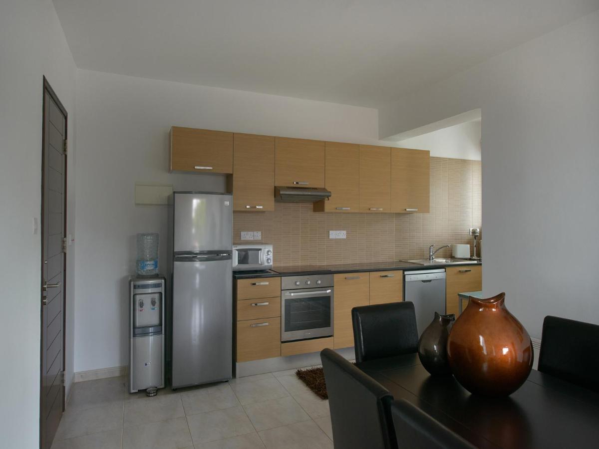 Apartment Blue Pearl New *