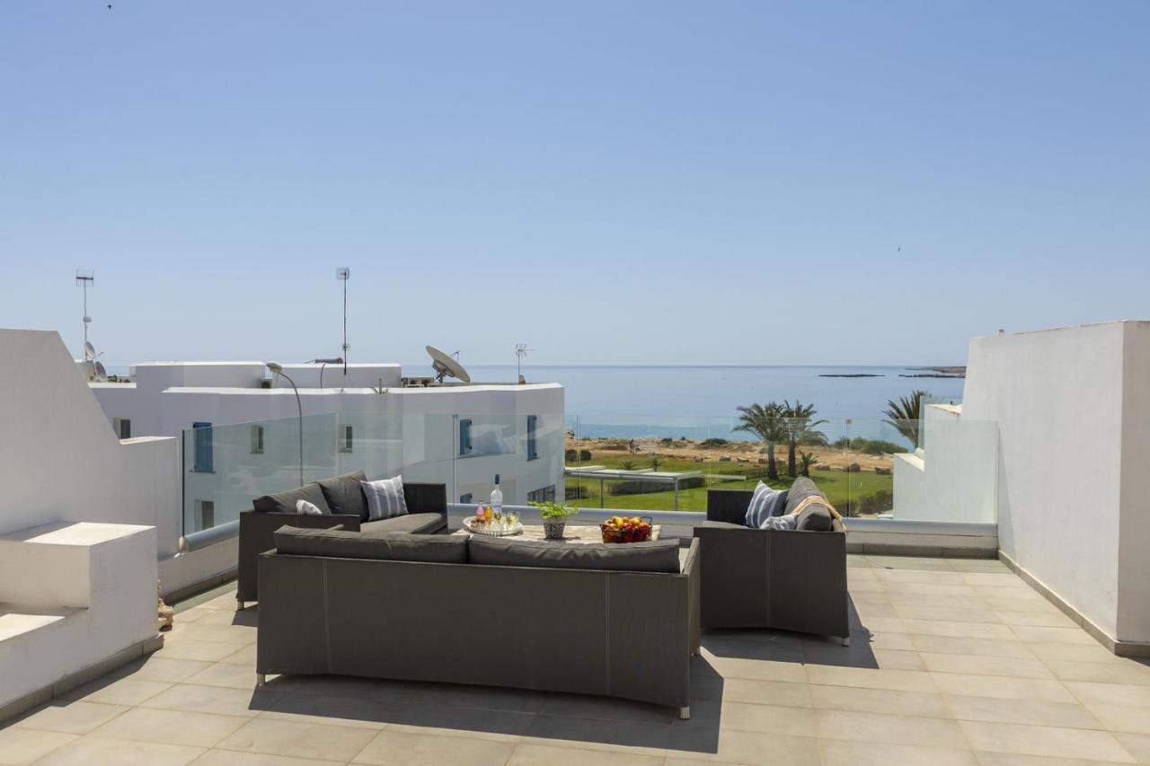 Kalena Seafront Villa