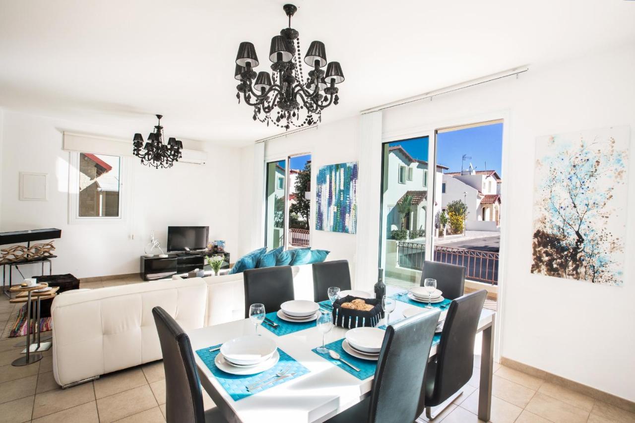 Seaspray Villa *