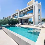 Azure Breeze Villa - Roof Garden & Sea Views