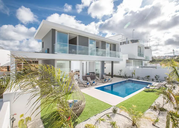 3 Schlafzimmer Villa Ol26 Mit Pool In Protaras