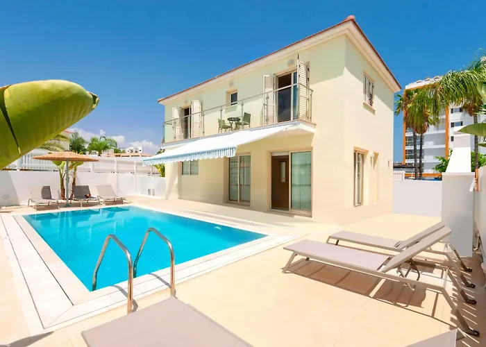 Villa Aurora - 100M From Pernera Beach