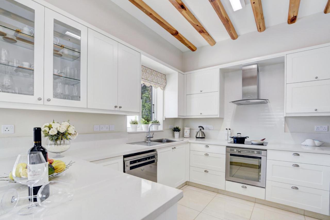 Sunnyvillas: 3br Super Cozy Villa☆private Pool☆bbq - Falcon Villa *