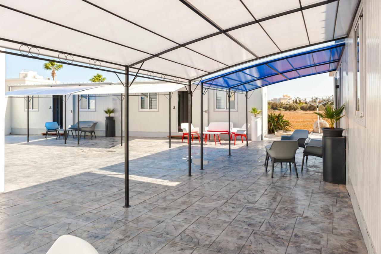 The Harbour Private Cabins And * Protaras