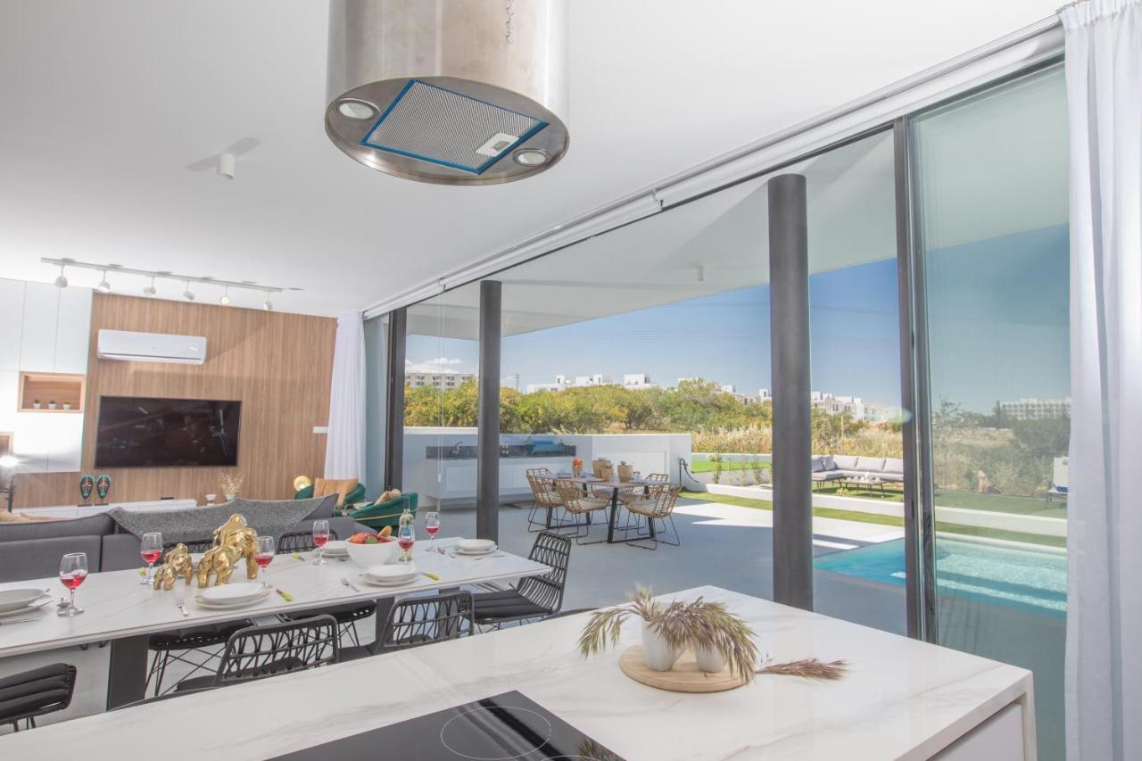 Royal Pearl Villas *