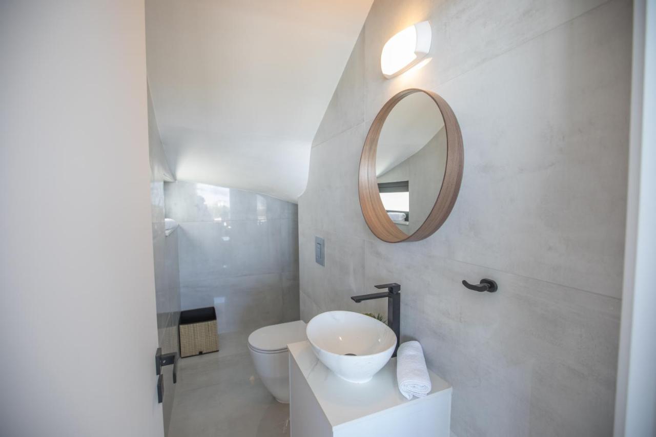 Royal Pearl Villas *