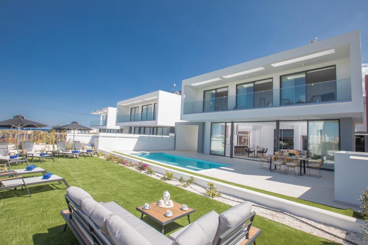Villa Royal Pearl Villas *