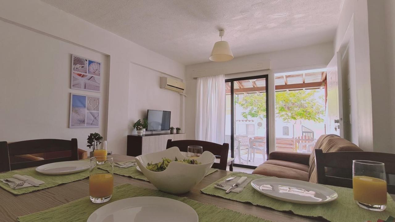 Monte Elias Apartment *