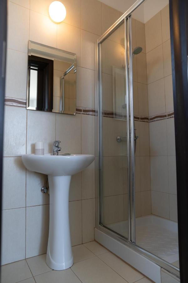 Villa Fig Tree Ekaterina 3 Bdrm