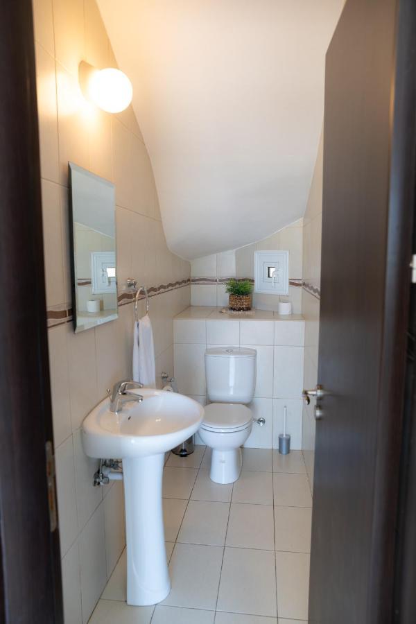 Fig Tree Ekaterina 3 Bdrm *