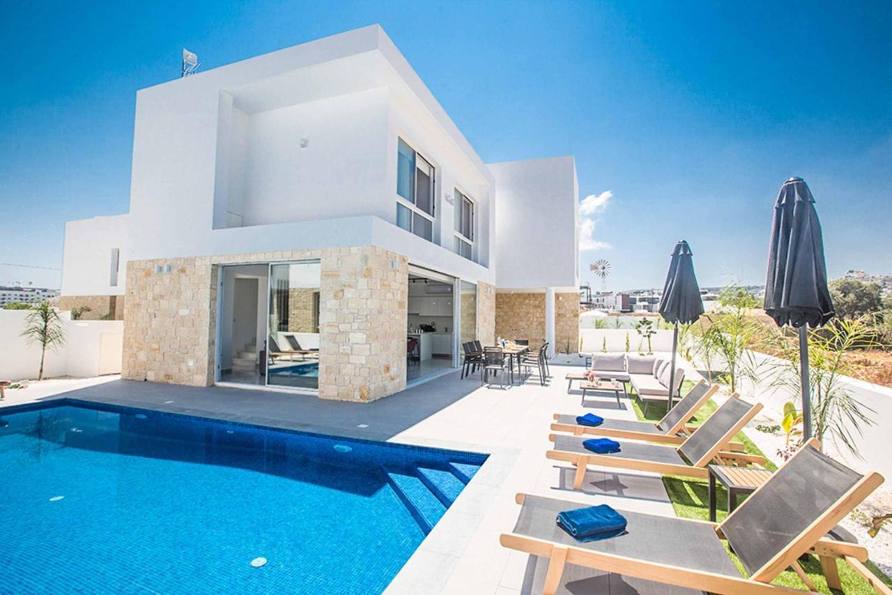 Villa Vie Blue 3