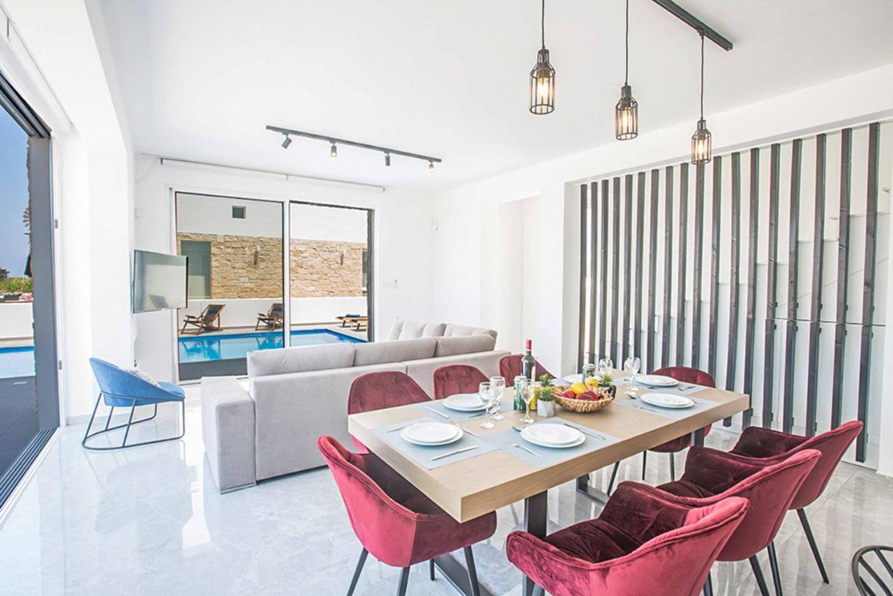 Villa Vie Blue 3