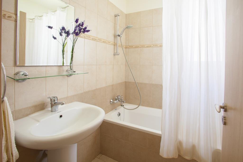 Daffodil Villa Protaras