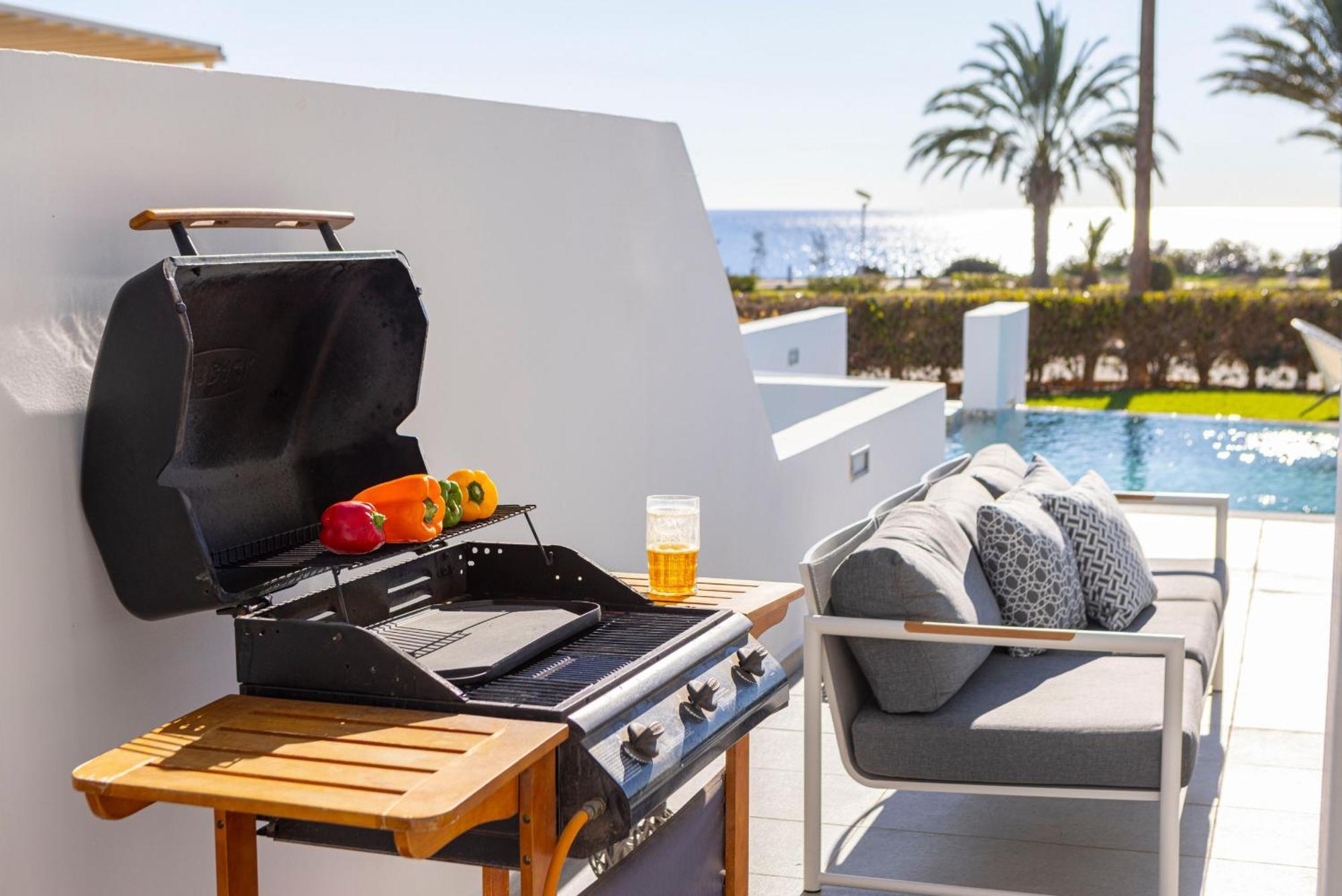 Elaia Luxury Seafront Villa *