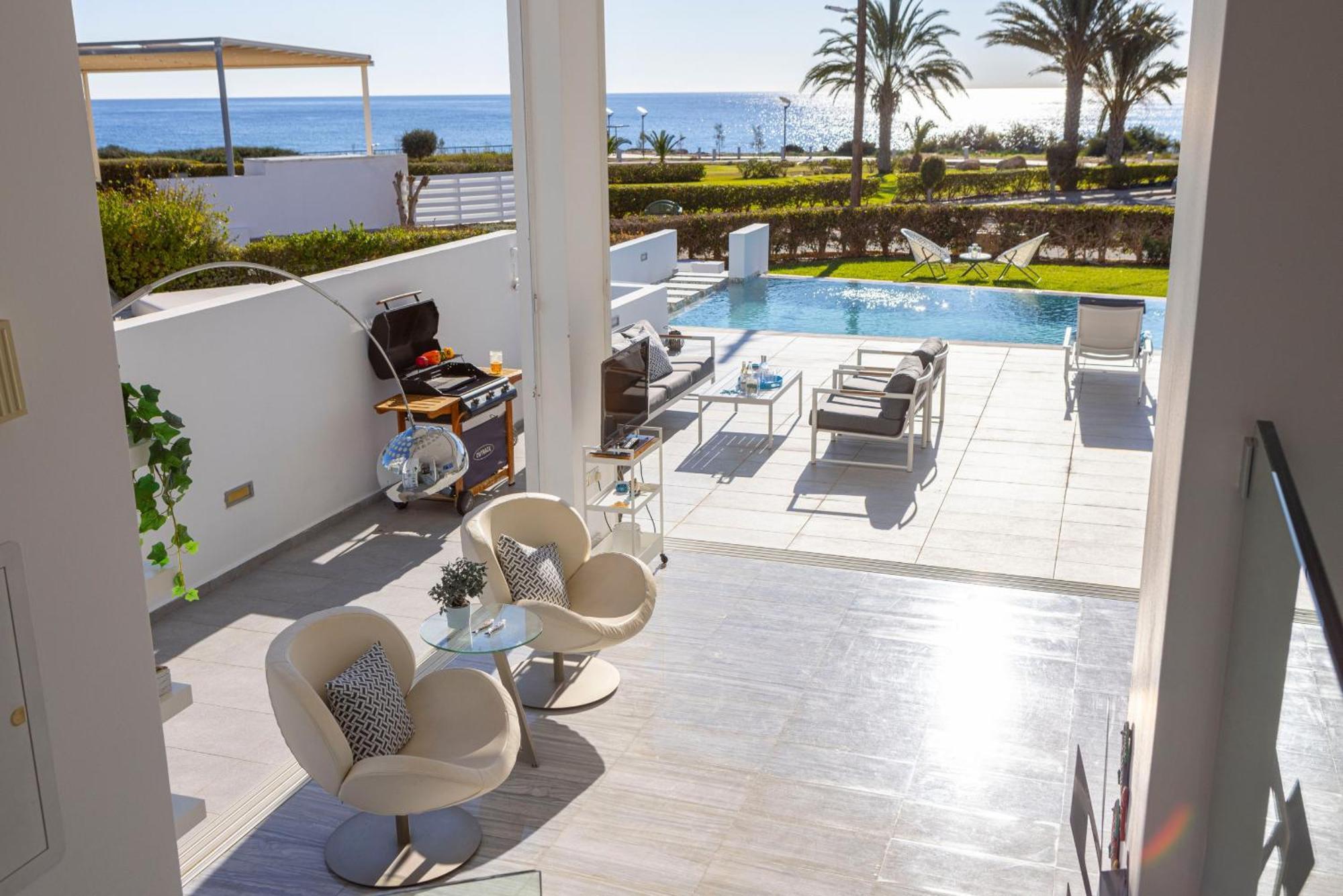 Elaia Luxury Seafront *
