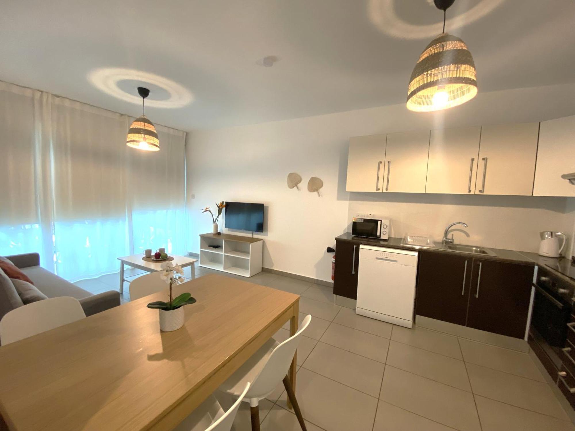 Apartment Coastal Escape *