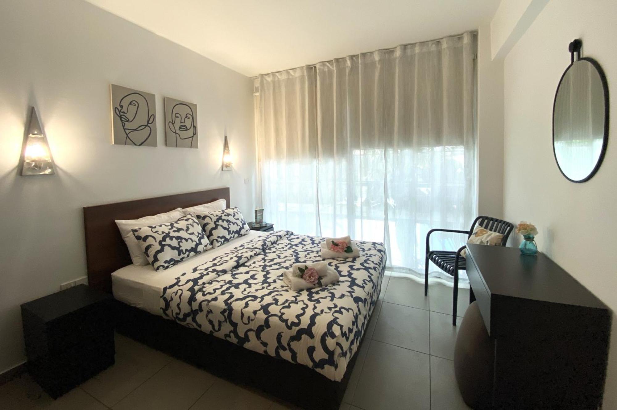 Apartment Coastal Escape