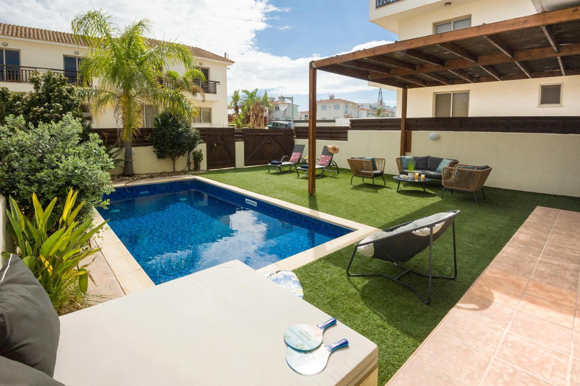 Breeze Villa *