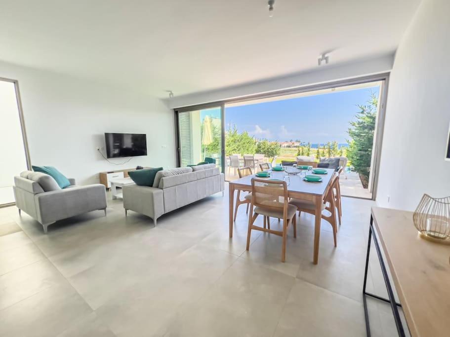 Azure Breeze - Roof Garden & Sea Views Villa