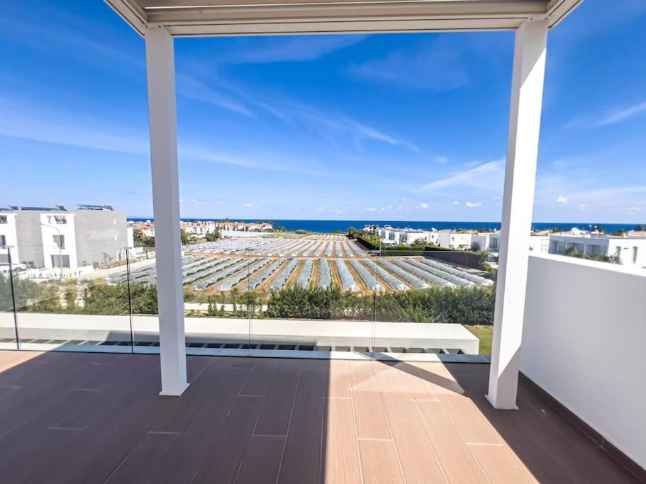 Villa Azure Breeze - Roof Garden & Sea Views *