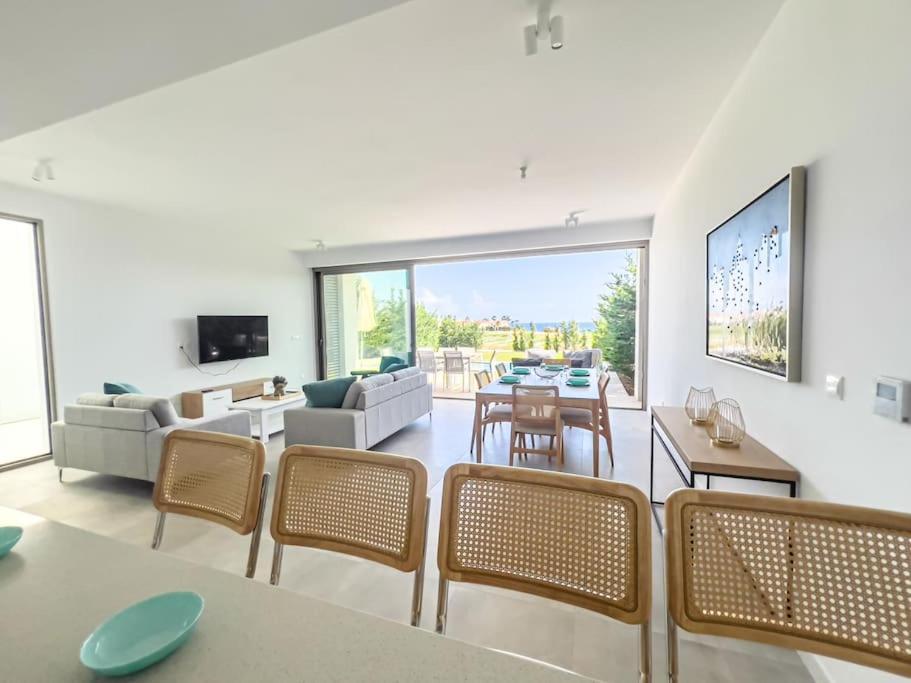 Villa Azure Breeze - Roof Garden & Sea Views *